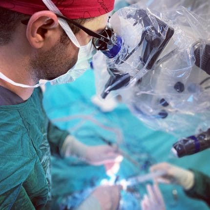 Endoskop destekli tümör cerrahisi (temsili)